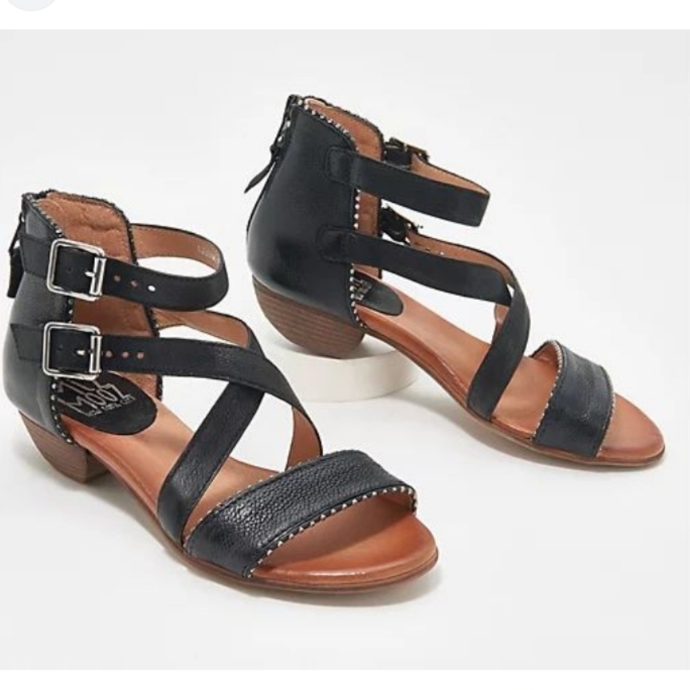 Miz Mooz NYC Leather Studded Cross Strap Sandals Size 10.5-11